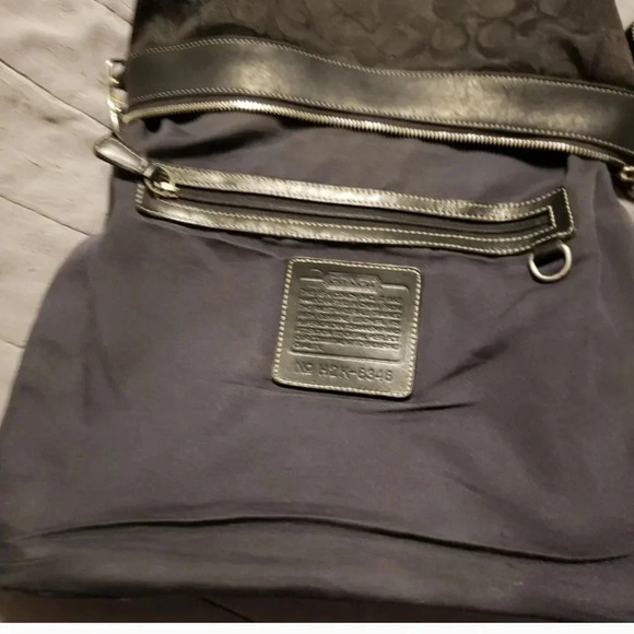 Coach Signature C Jacquard Shoulder Bag Retails $298 Pristine - Picture 5 of 6